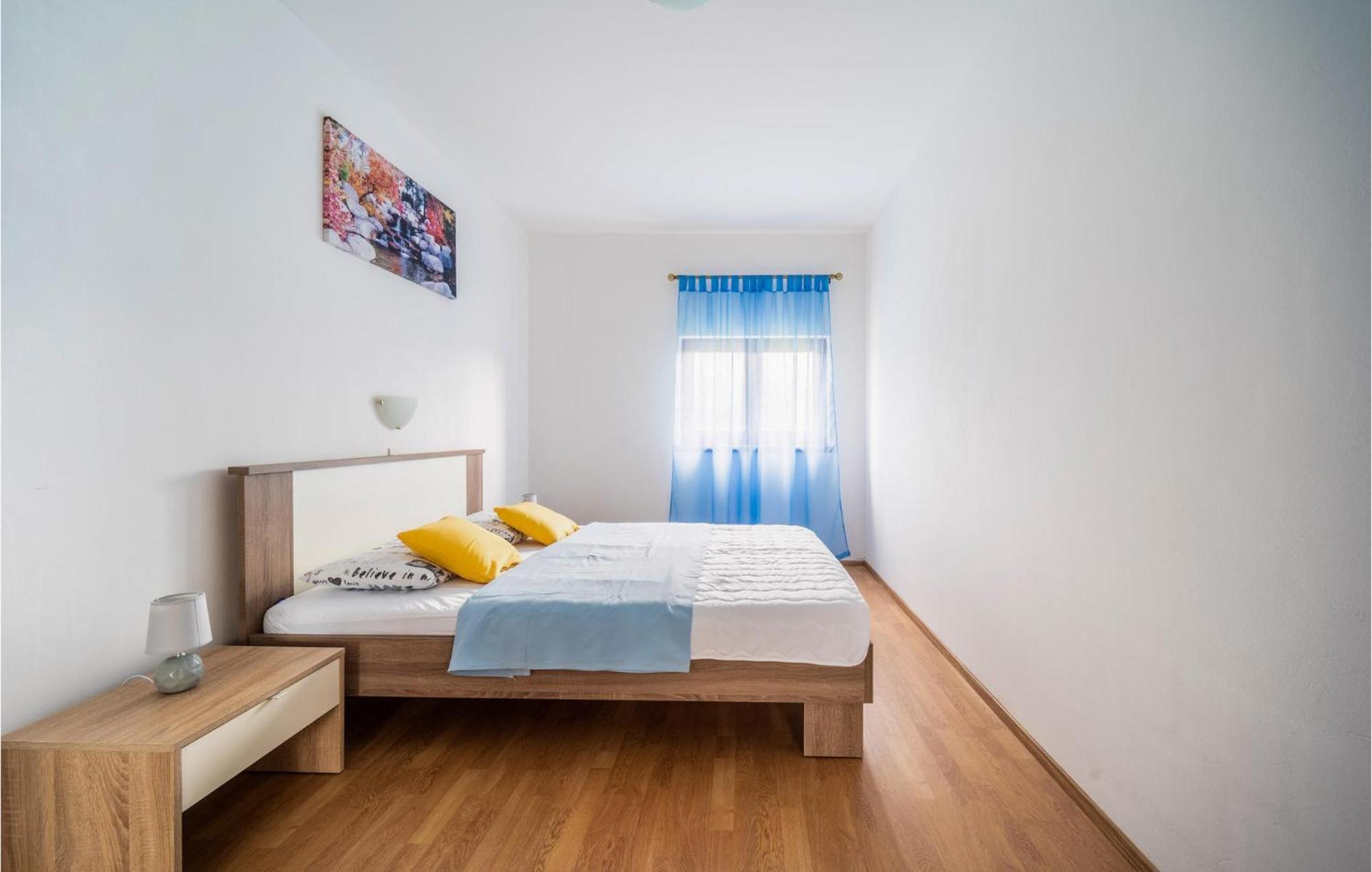 Amazing Apartment In Krnica With Kitchen Eksteriør bilde