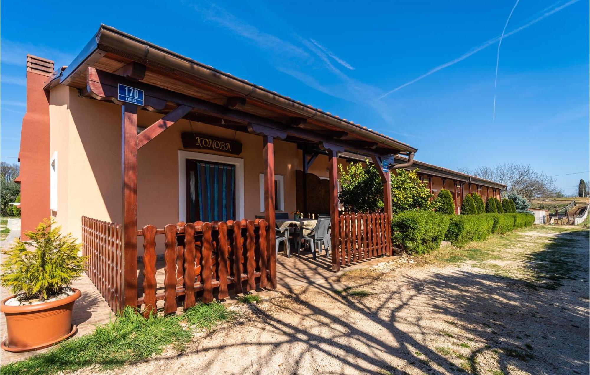 Amazing Apartment In Krnica With Kitchen Eksteriør bilde